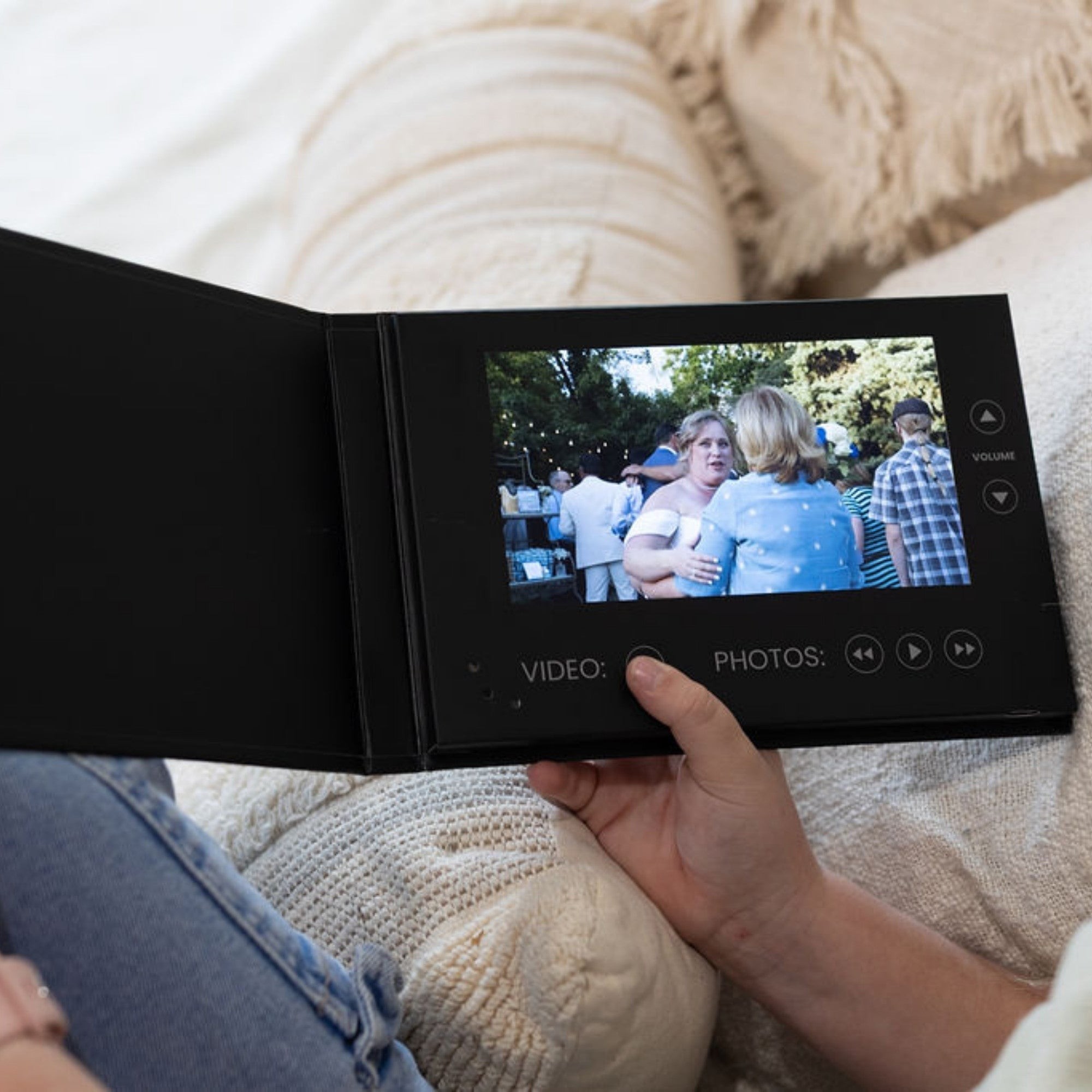 7" LCD Video Brochure Bi-Fold Book