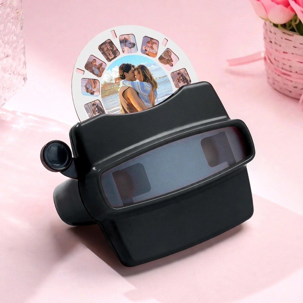 Retro 3D Photo Viewer With 7-Image Reel