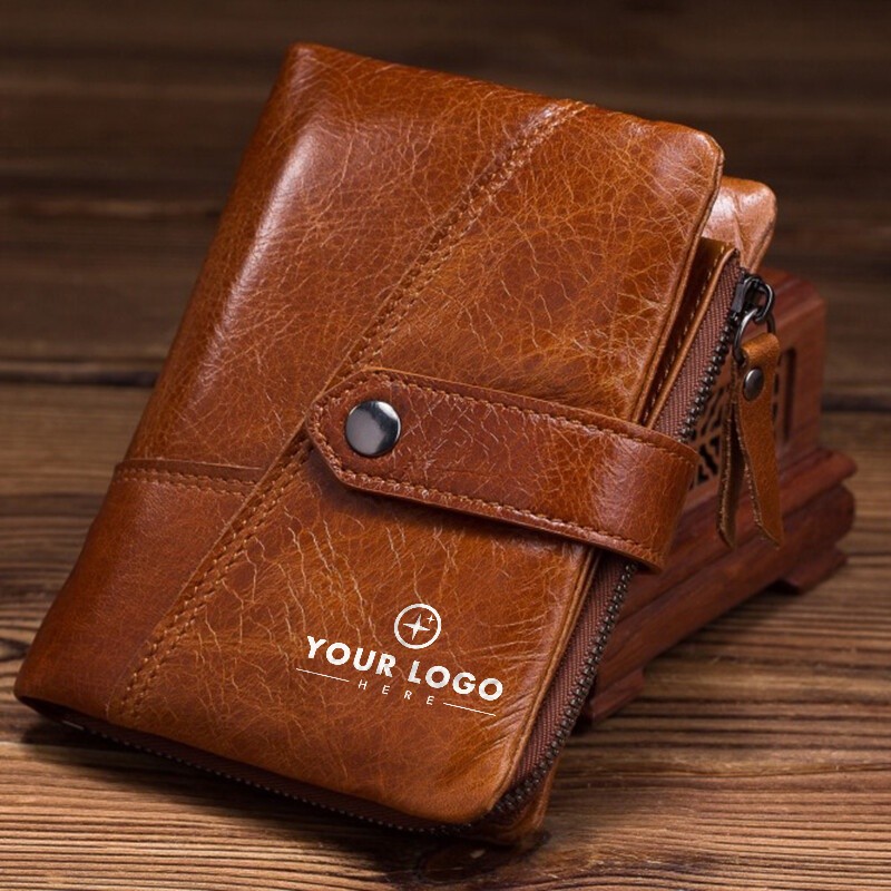 Short Vintage-Style Wallet With Snap Closure